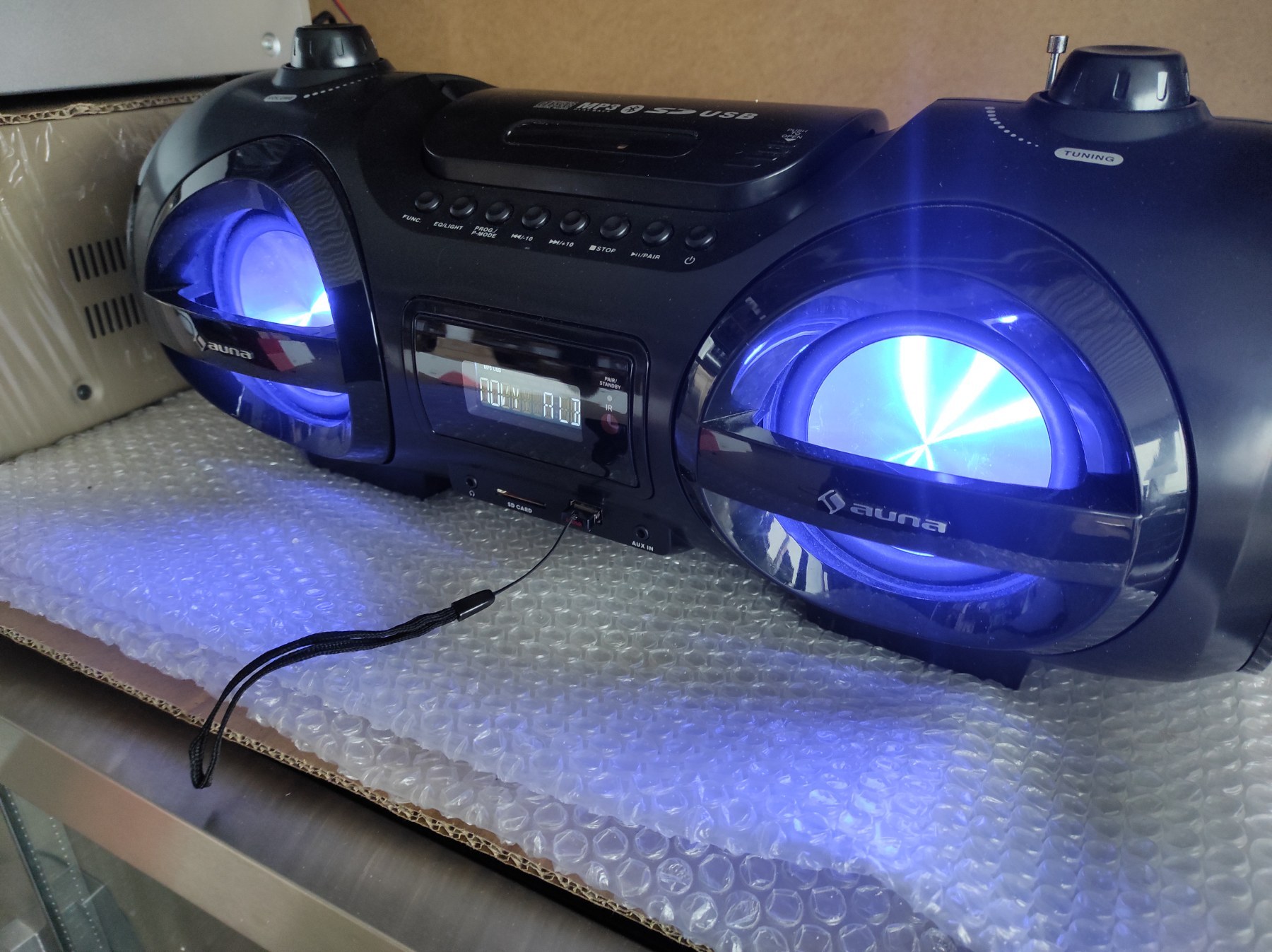 Музыкальный центр Auna Soundblaster-M Boombox (Bluetooth,CD,USB,SD,FM)